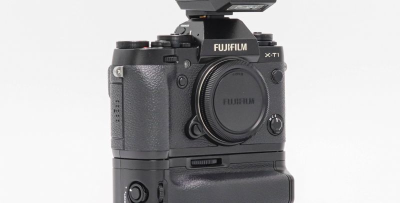 Fujifilm X-T1+Grip VG-XT1 อดีตประกันศูนย์ [รับประกัน 1 เดือน]