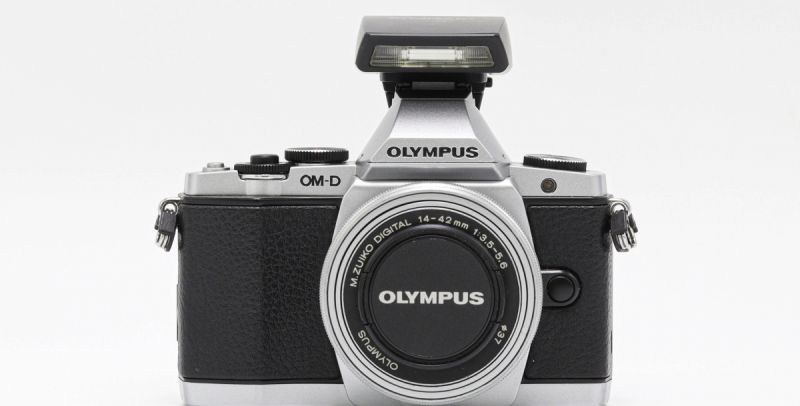 Olympus OM-D E-M5+14-42mm [รับประกัน 1 เดือน]