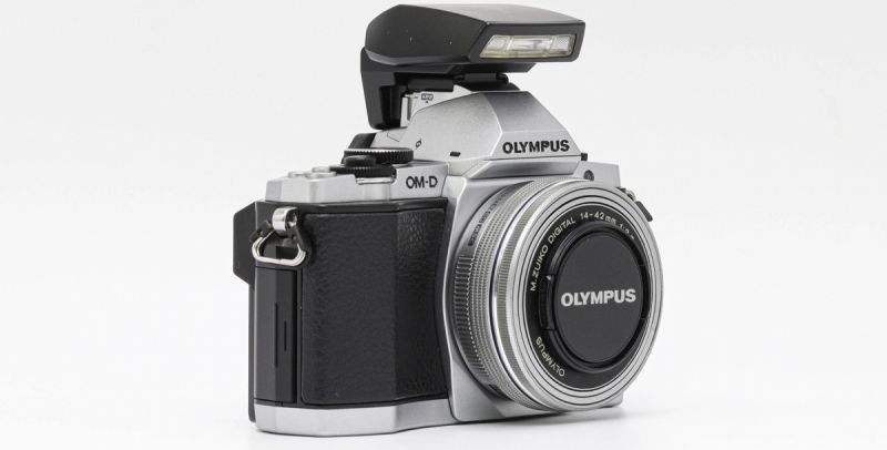 Olympus OM-D E-M5+14-42mm [รับประกัน 1 เดือน]