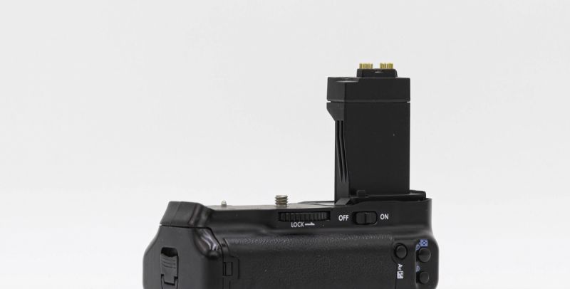 Aputure Battery Grip BP-E8 for Canon EOS 550D,600D [รับประกัน 1 เดือน]