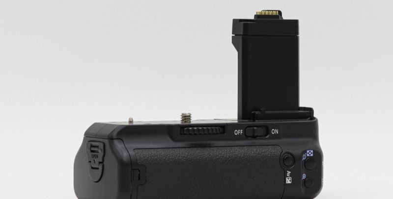Canon BG-E5 Battery Grip For Canon EOS 450D/1000D อดีตประกันศูนย์ [รับประกัน 1 เดือน]